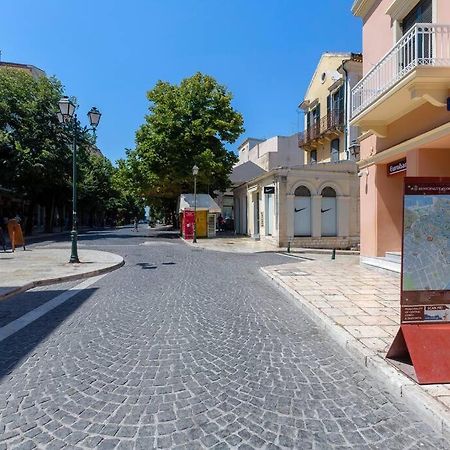 Ria'S Apartment In Corfu Town Екстер'єр фото