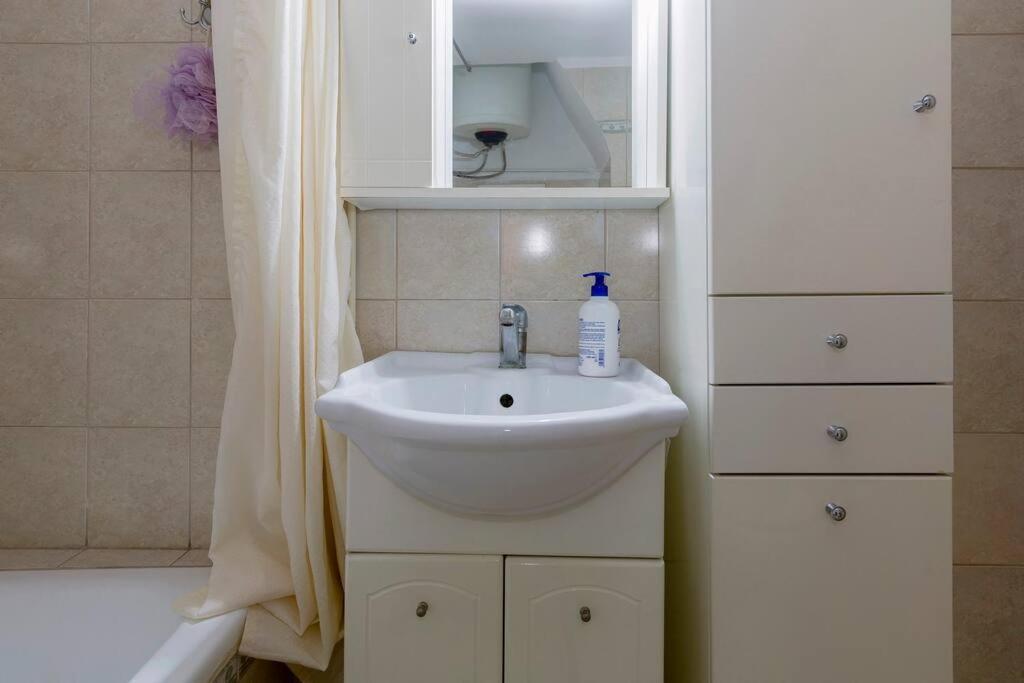 Ria'S Apartment In Corfu Town Екстер'єр фото