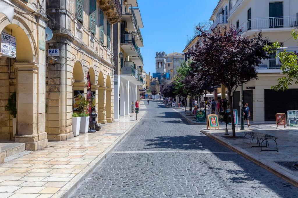 Ria'S Apartment In Corfu Town Екстер'єр фото