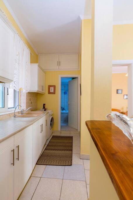 Ria'S Apartment In Corfu Town Екстер'єр фото