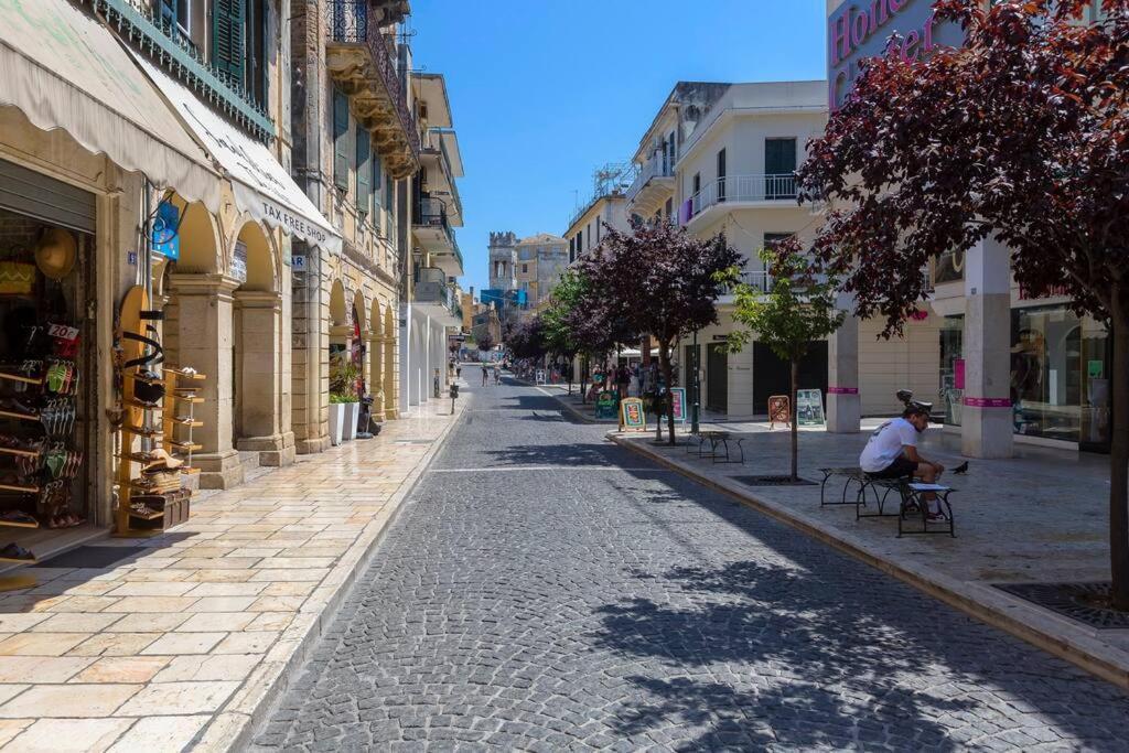 Ria'S Apartment In Corfu Town Екстер'єр фото